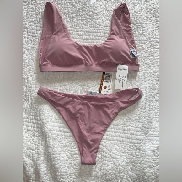 NWT DIPPIN’ DAISYS 2 PC bikini set - Picture 1 of 5